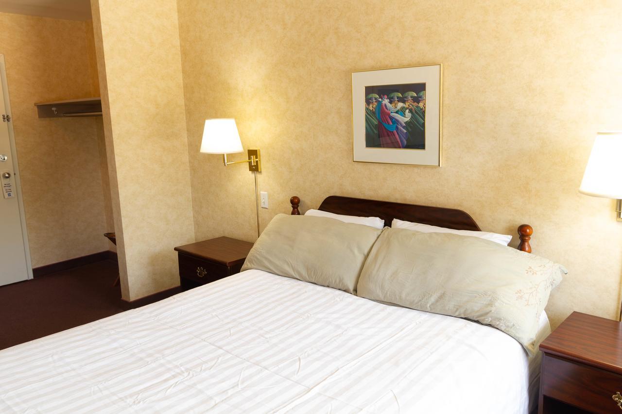 Auberge La Rocaille Shawinigan Extérieur photo