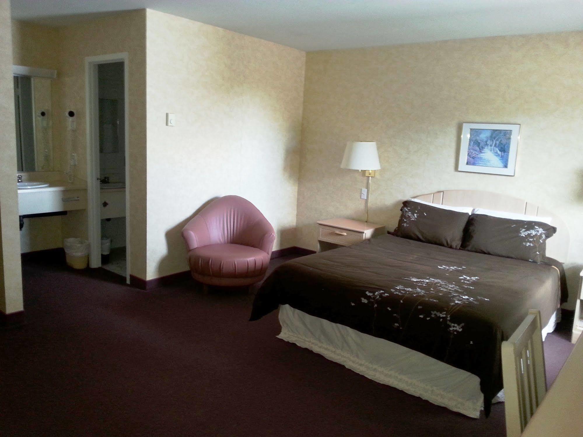 Auberge La Rocaille Shawinigan Extérieur photo