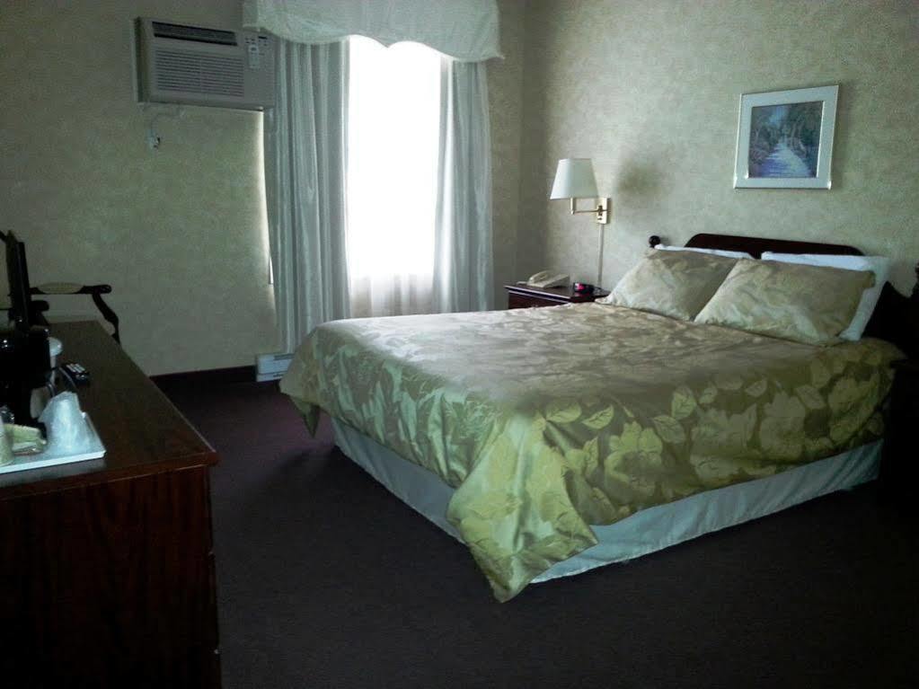 Auberge La Rocaille Shawinigan Extérieur photo